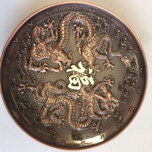 Brûleur d’encens orné de dragons – Alliage de zinc non toxique et recyclable. Compatible encens tibétains & japonais. Pièce finement décorée !