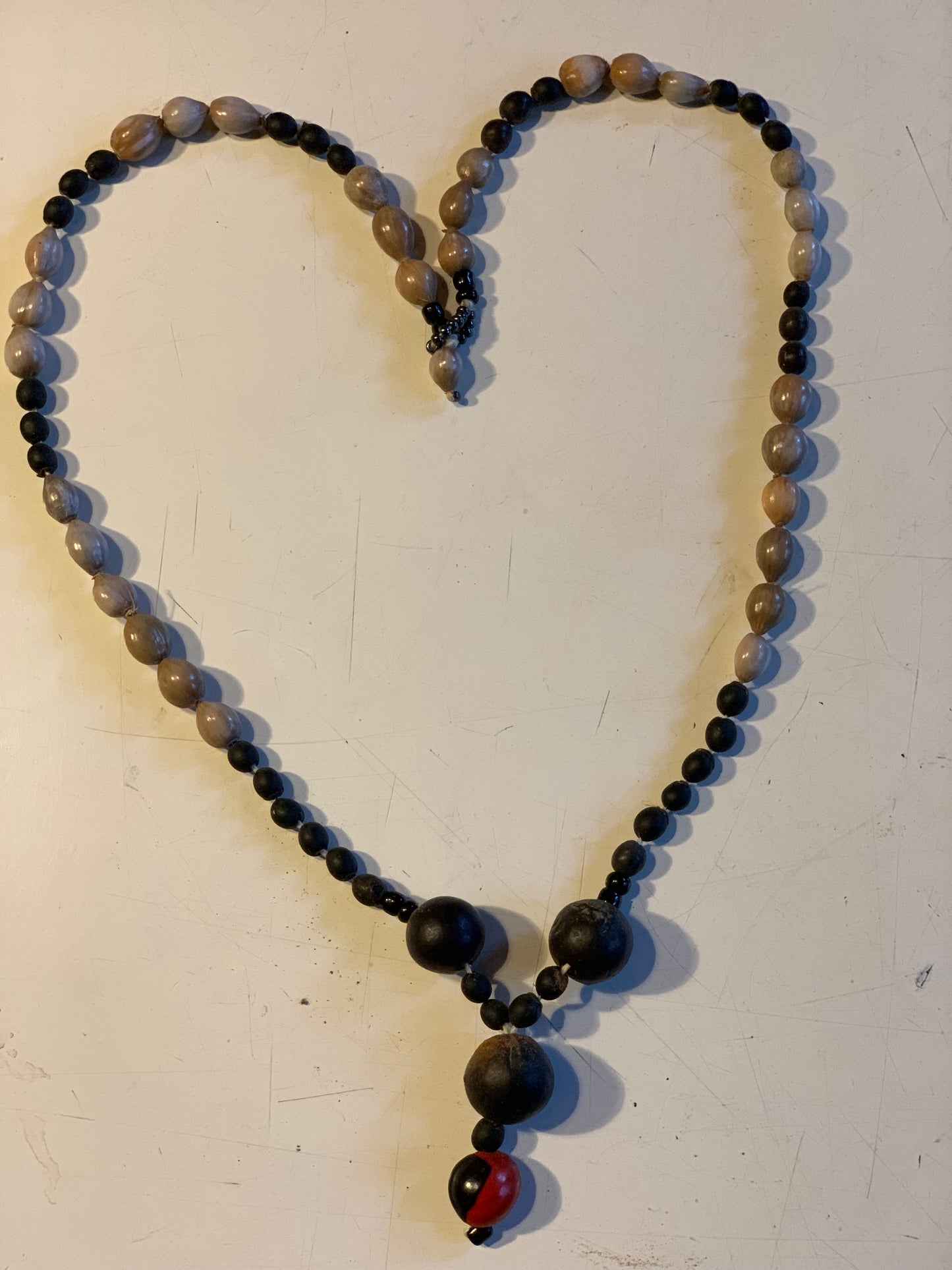 Peruvian necklace made of natural seeds, pearls of ± 8 to 12 mm - 60 cm + 30 mm pendant!
