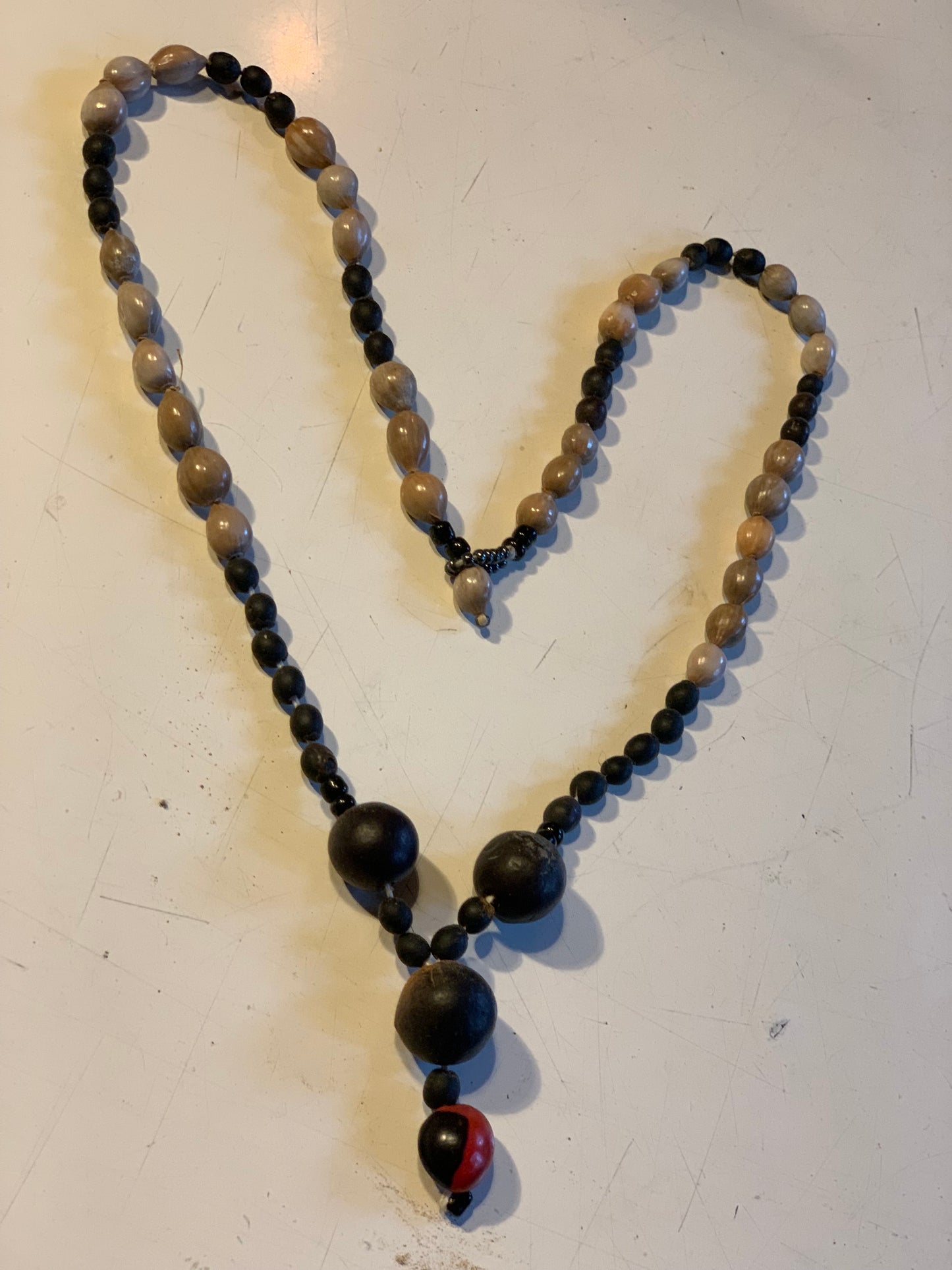 Peruvian necklace made of natural seeds, pearls of ± 8 to 12 mm - 60 cm + 30 mm pendant!