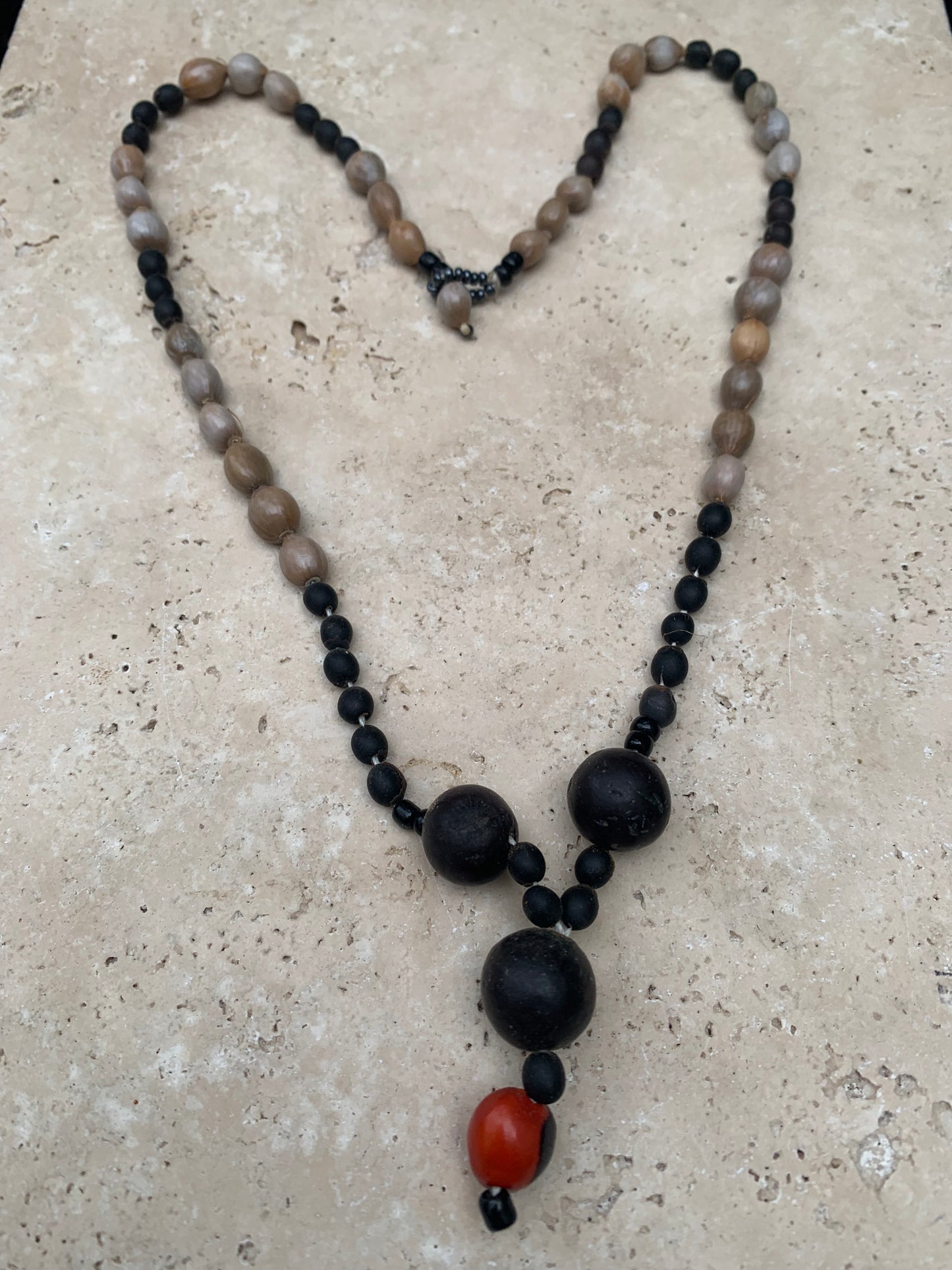 Peruvian necklace made of natural seeds, pearls of ± 8 to 12 mm - 60 cm + 30 mm pendant!