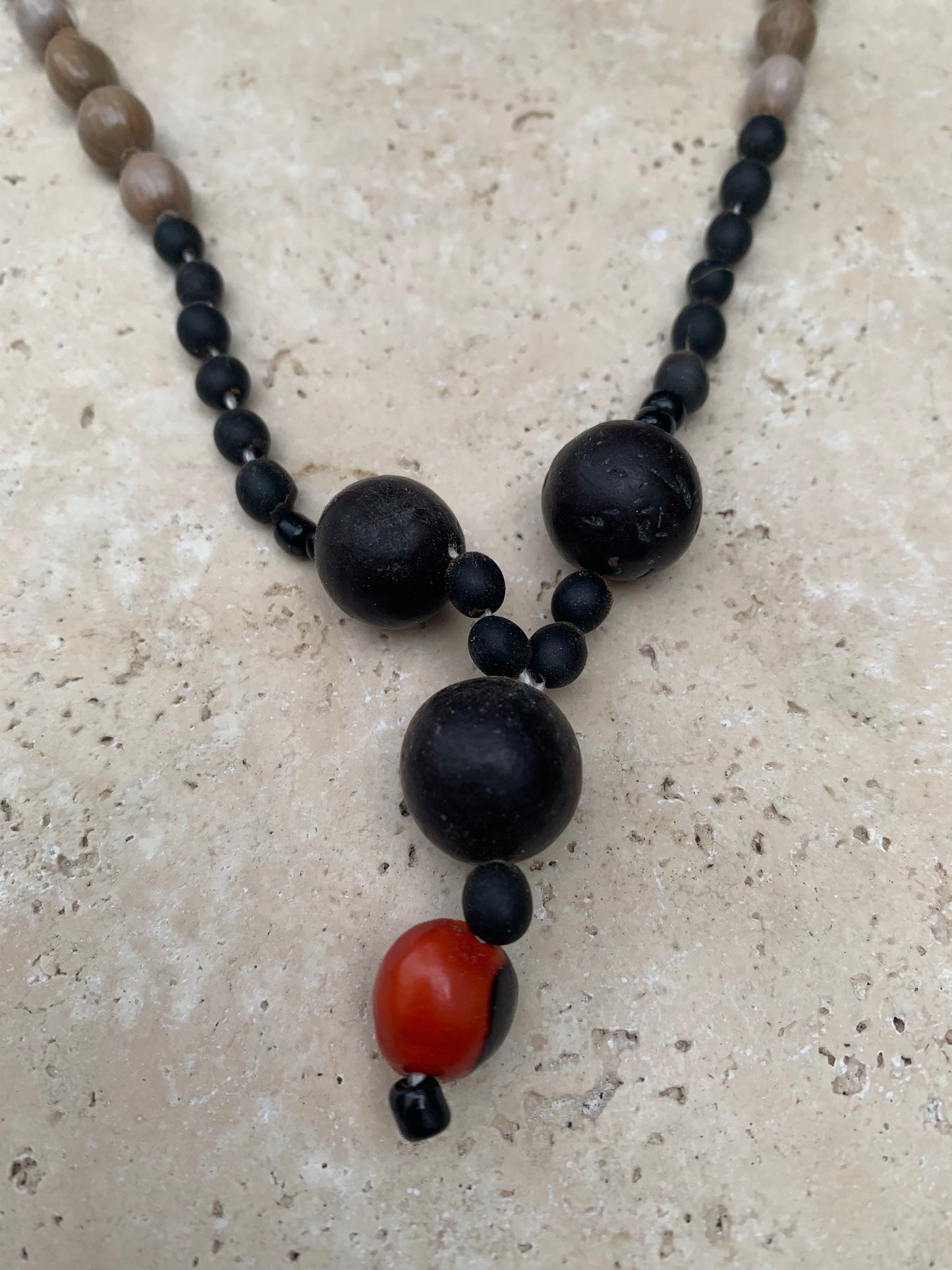 Peruvian necklace made of natural seeds, pearls of ± 8 to 12 mm - 60 cm + 30 mm pendant!