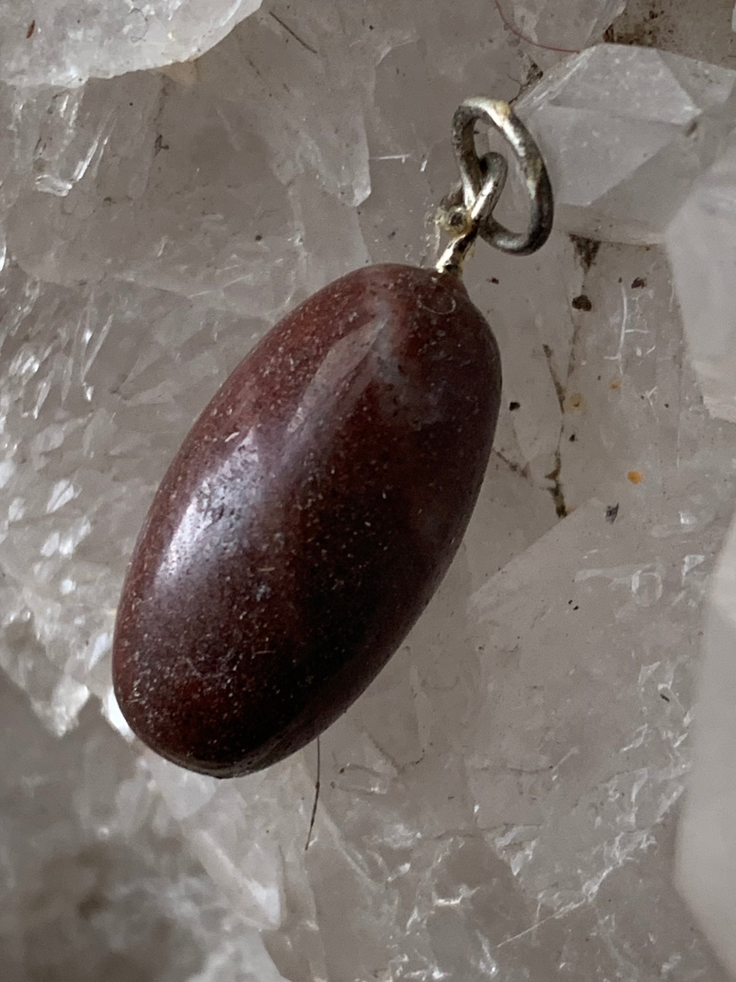Shiva lingham, pendentif de 28mm x11 de diamètre. Fait sur Argent. Vendu avec cordon réglable de couleur noire !