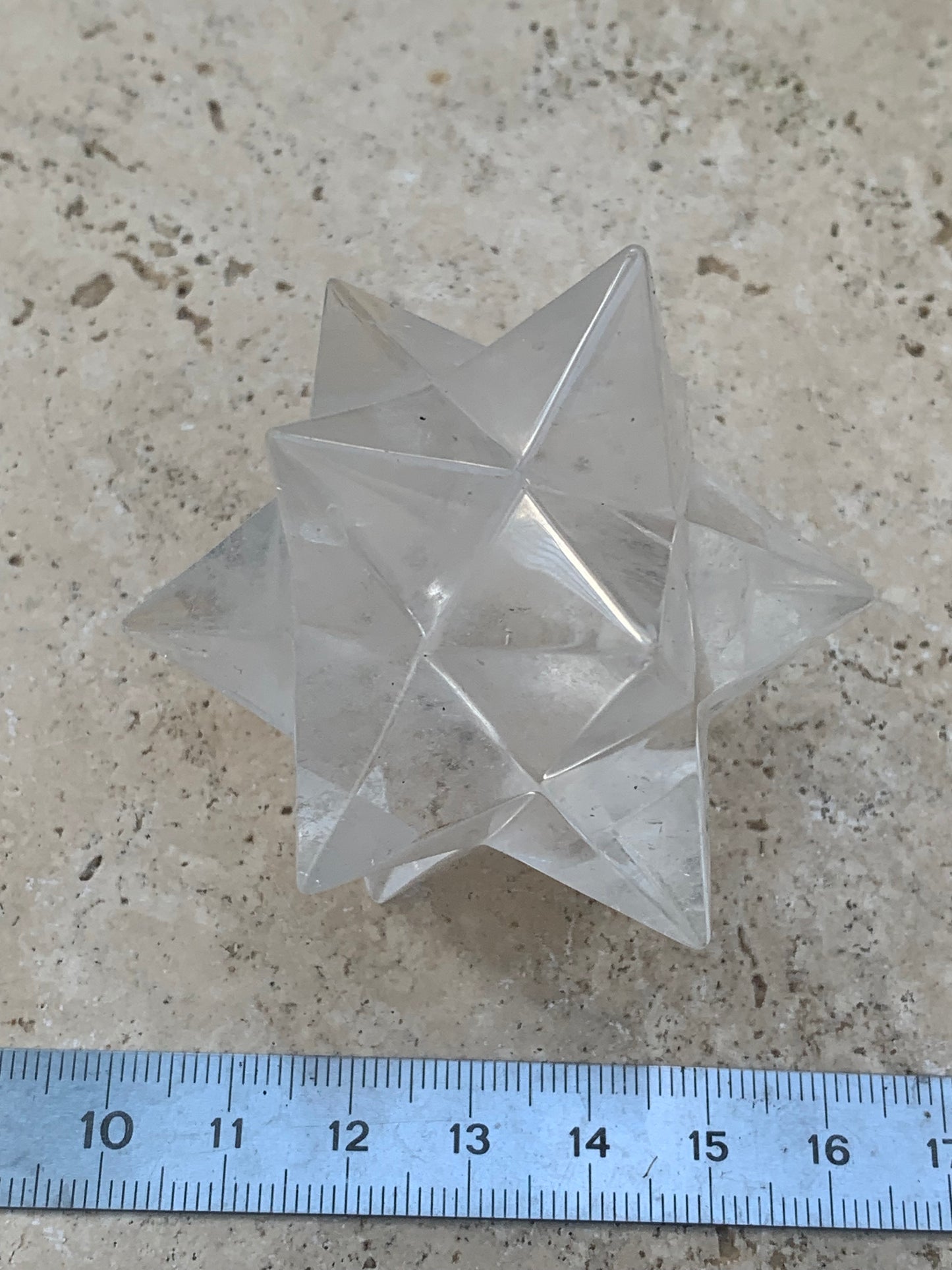 Étoile de Sirius (12 branches) en cristal de roche (quartz). Ø 61mm de diamètre - 112,7 grammes !