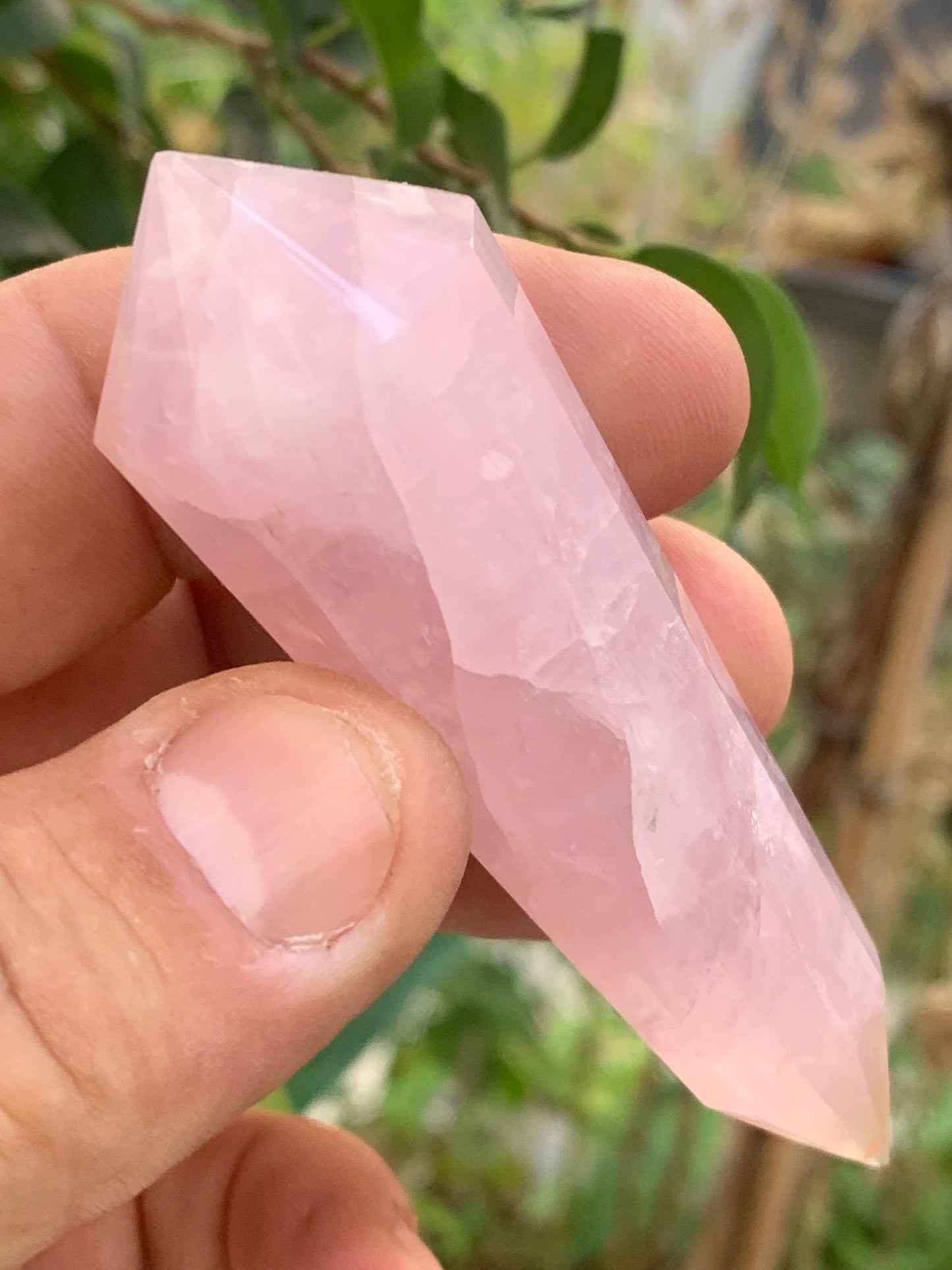 Cristal Vogel en quartz rose de 12 facettes ! Ø 92mm x 26 de diamètre, superbe pièce !