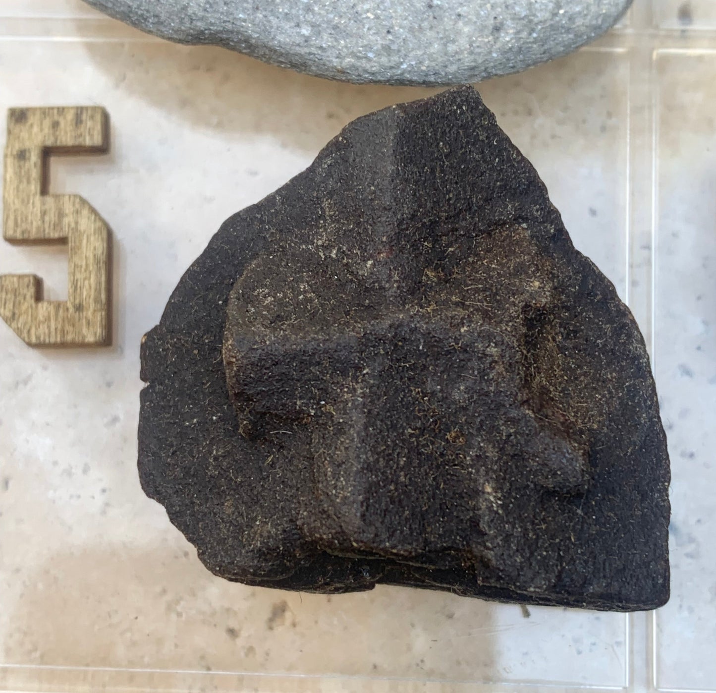 Staurotide/ staurolite, pièces au choix, magnifiques spècimens avec une croix naturelle. Provenance de Russie ou France !