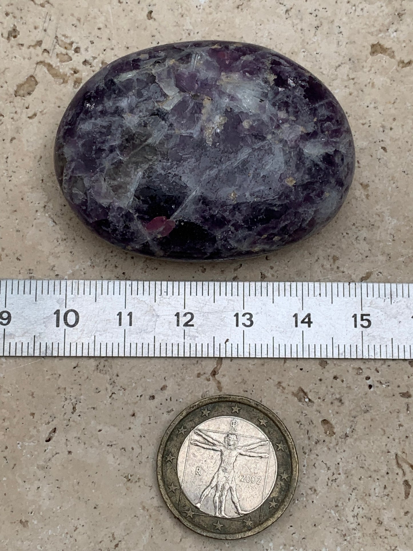 Lépidolite (Mica violet) - Galet de 50mm x 38 x 18 - de 51,4 grammes, superbe pièce !
