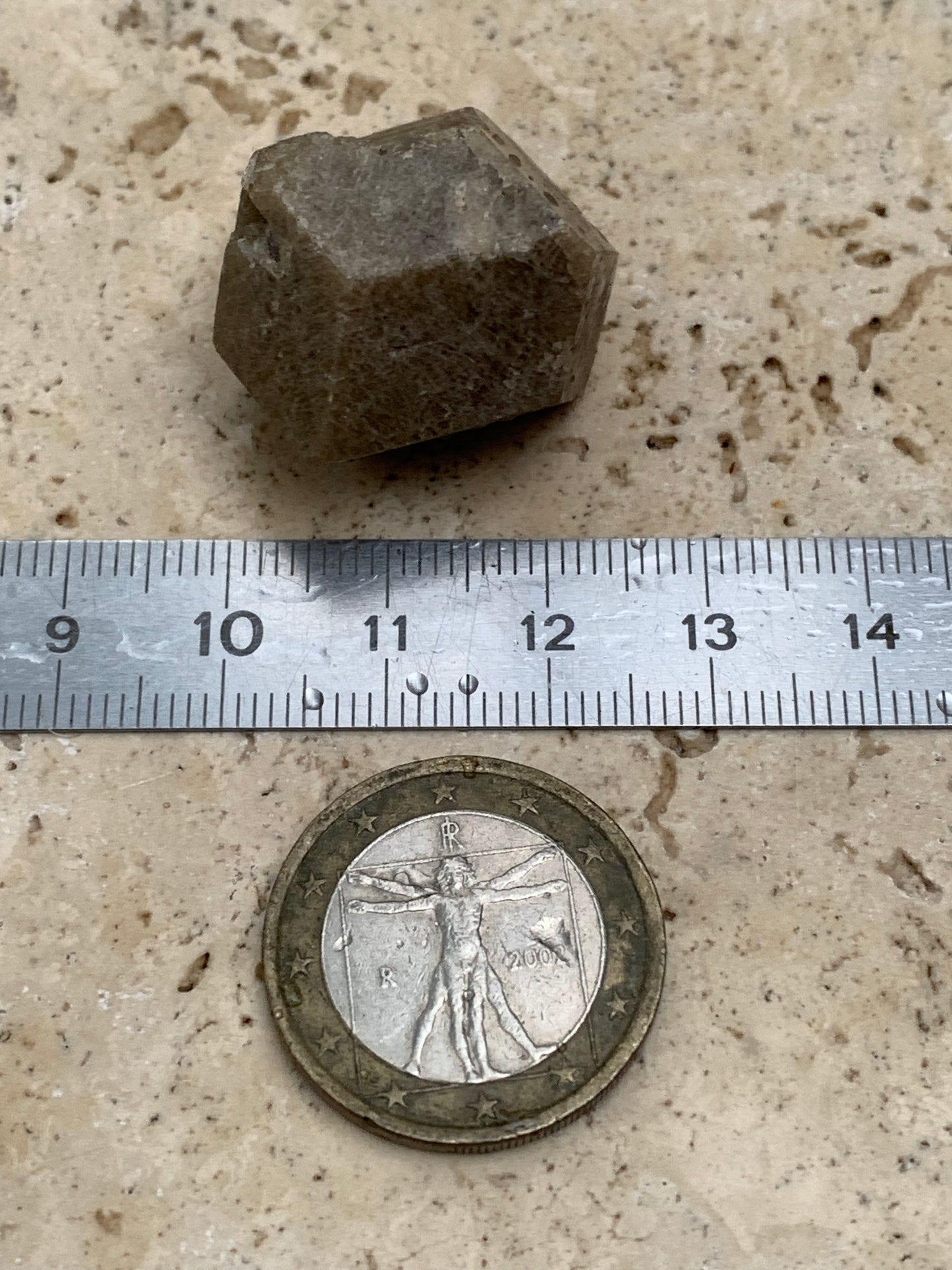 Grenat grossulaire vert – Cristal naturel d’environ ± 26 mm × 21 × 20 mm - 21,2 gr.