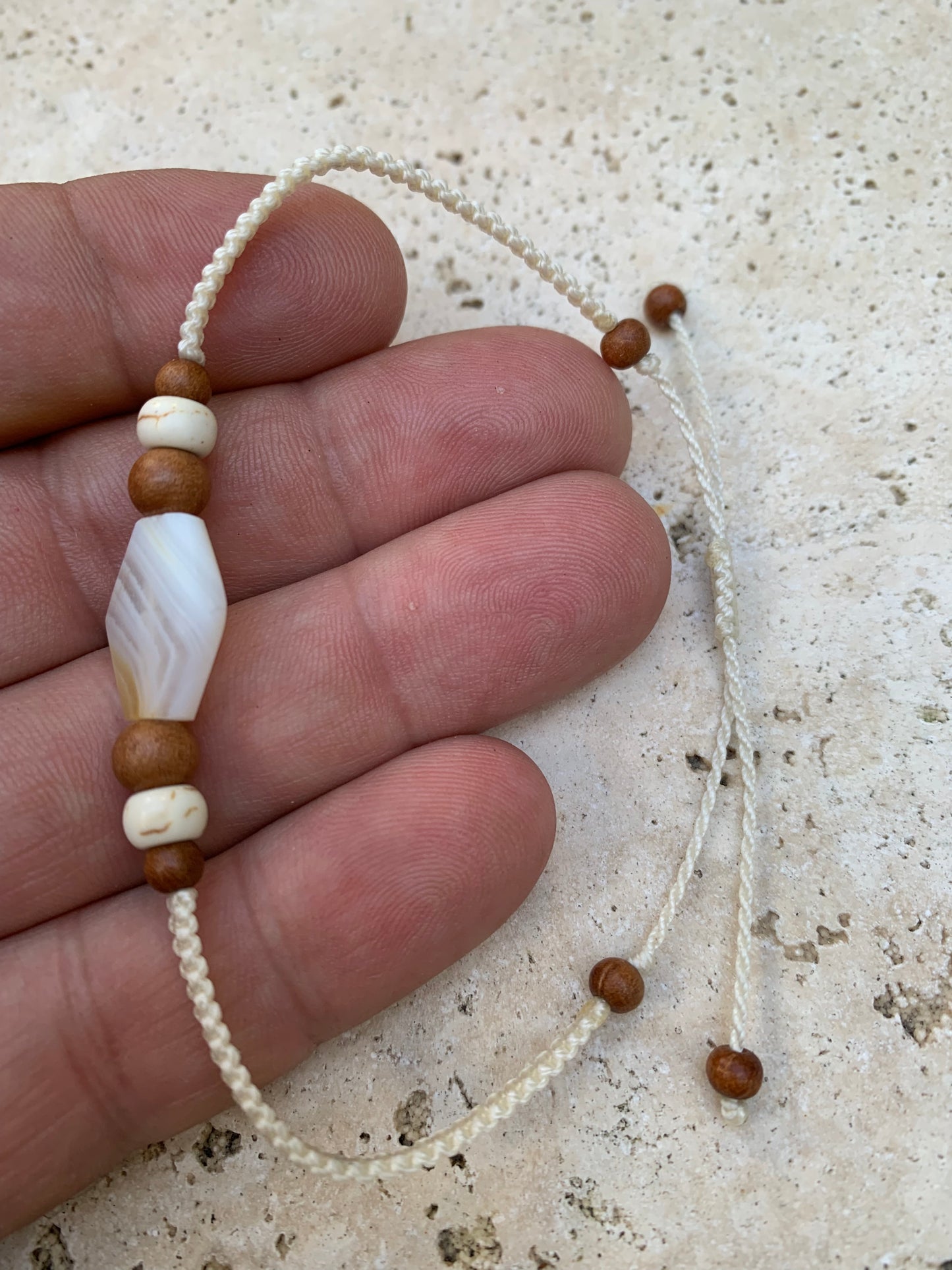 đ§” Bracelet fait main en coton tressĂ© et pierre naturelle â CrĂ©ation unique CrĂ©atipik