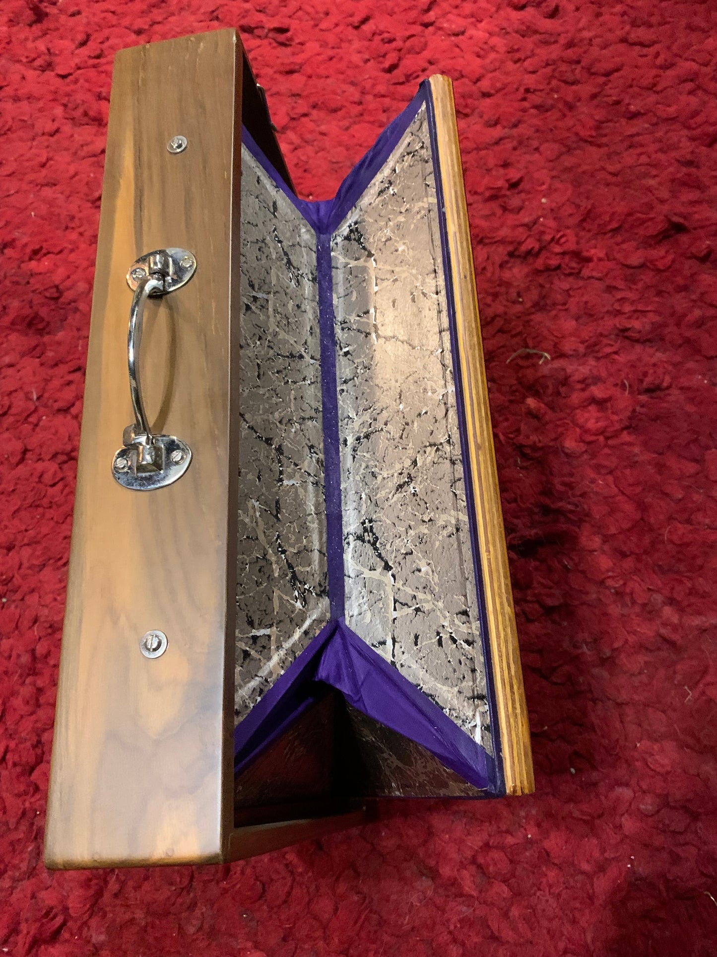 Shruti Box de qualité supérieure - Au choix en 432 ou 440 hertz. Marque 'Monoj Kumar Sardar & B.' - 3 rangées d'octaves. 41 × 32 × 8,50cm - 5,90 kg. Vendu avec housse !