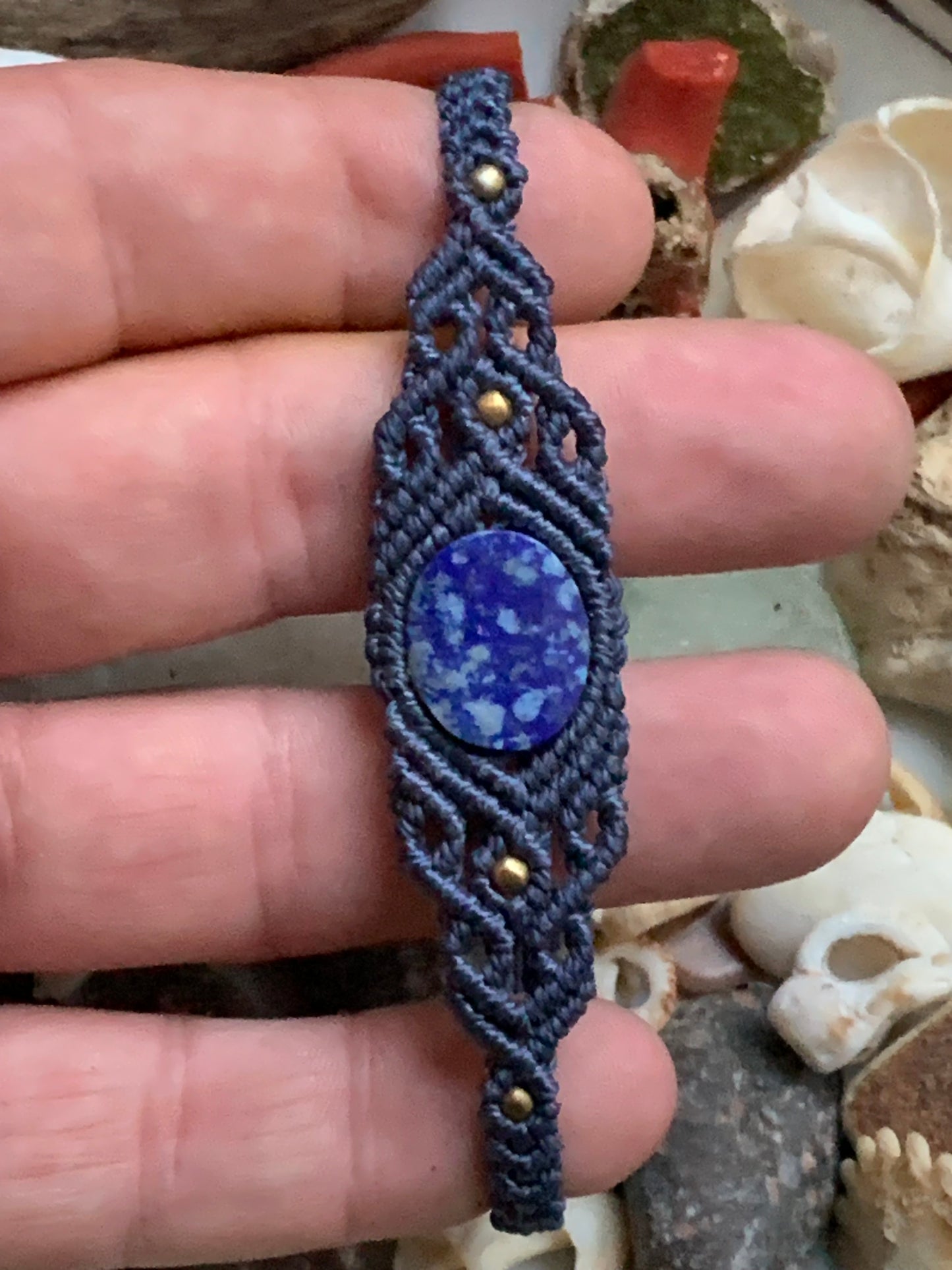 🧵 Bracelet fait main en coton tressé et pierre naturelle en lapis lazuli – Création unique Créatipik