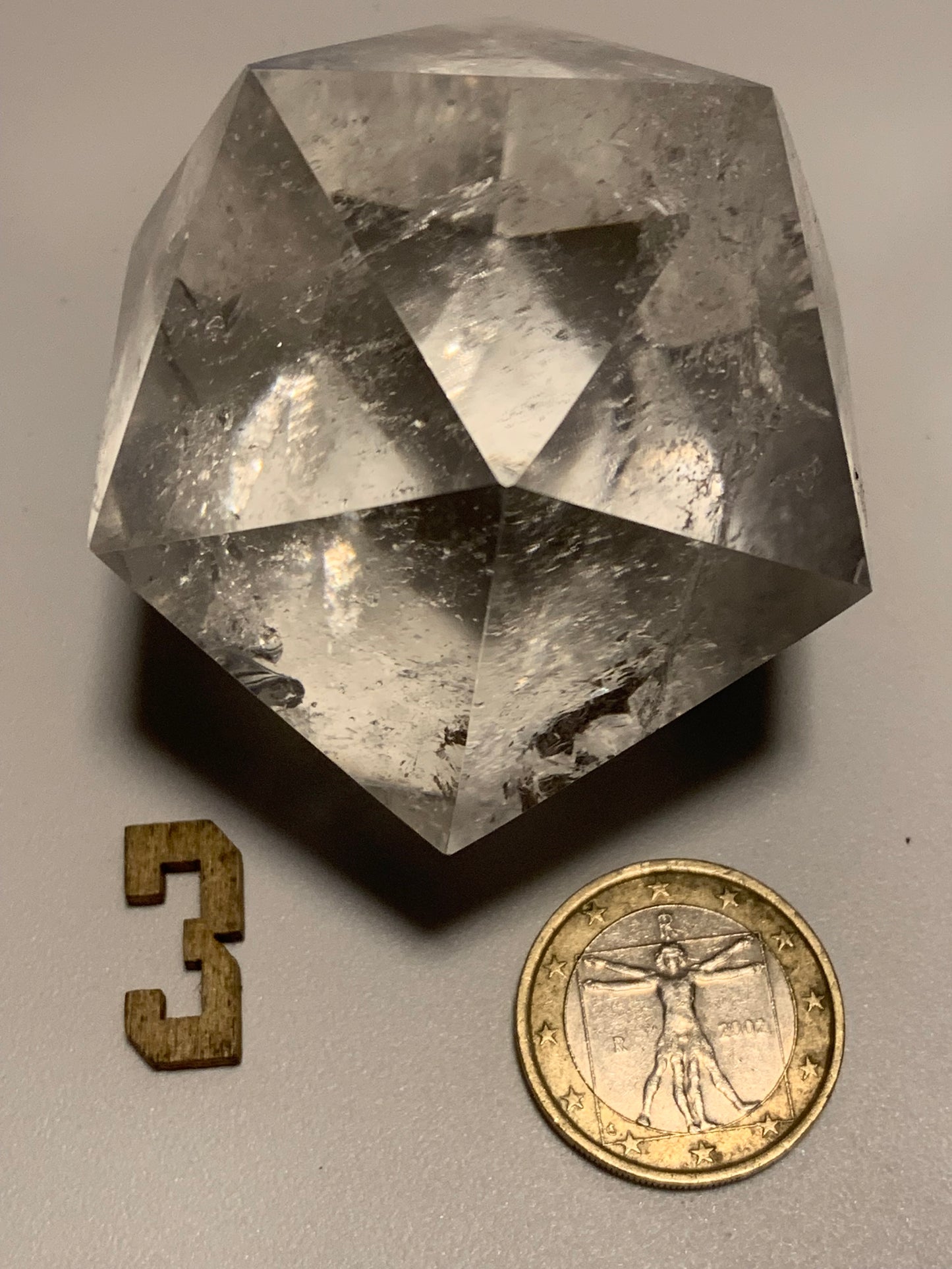 Icosaèdre en cristal de roche, un des 5 Solides de Platon, taille S à XL. Modèles au choix - Vente à l'unité. ± 2 à 6 cm. Qualité A à AAA !