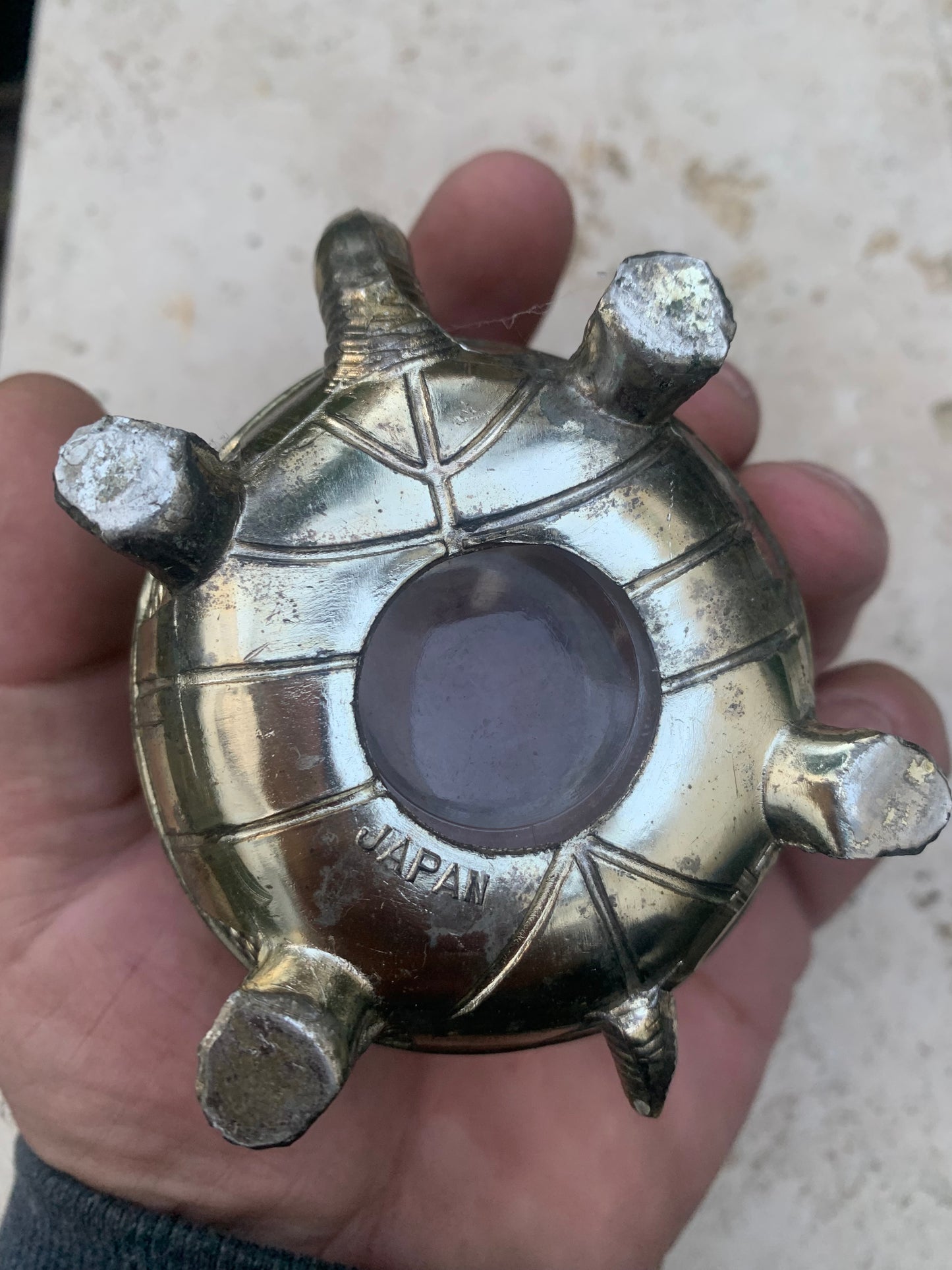 Bougeoir/ Photophore ancien du Japon en forme de tortue - En verre et métal - 92x69x62 cm - 297 gr. !