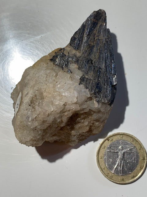 Pyrolusite, raw specimen - 130 mm x 90 x 65 - 705 gr.