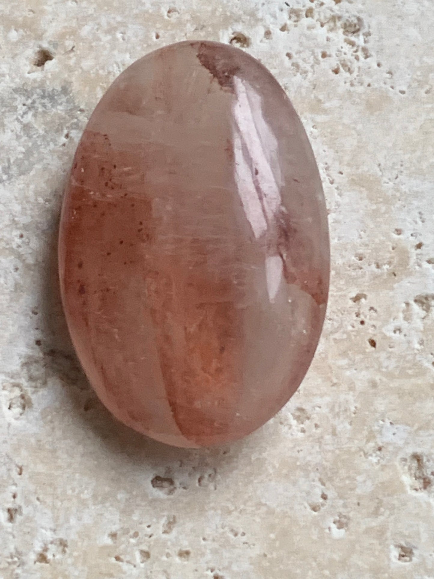 Cristal de Roche/ Quartz Hématoide – Gros galet naturel - ± 35 mm × 23 × 11 - 11 gr. !