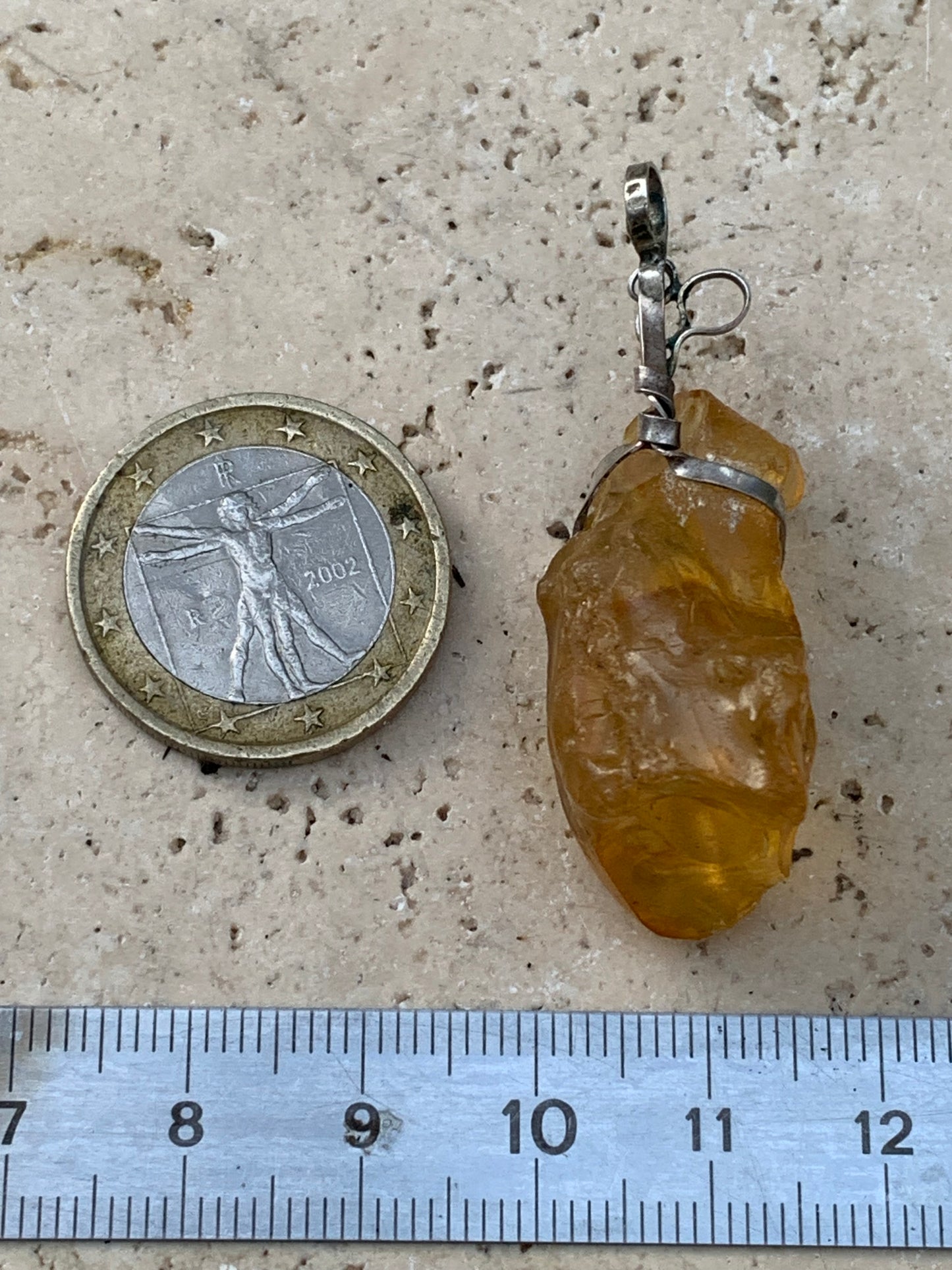 Ambre, pendentif en Argent de 45x15x15 millimètres, vendu avec cordon coulissant (réglable), en cuir noir de 40 à 70 centimètres !