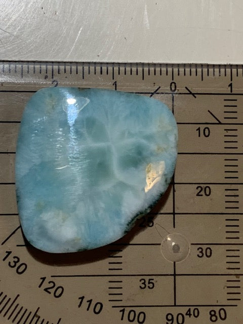 Larimar – Cabochon asymétrique de 31 × 27 × 7 mm - 9,7 gr. - Nuances naturelles magnifiques, parfait pour bijoux raffinés, collectionneur passionné ou exposition
