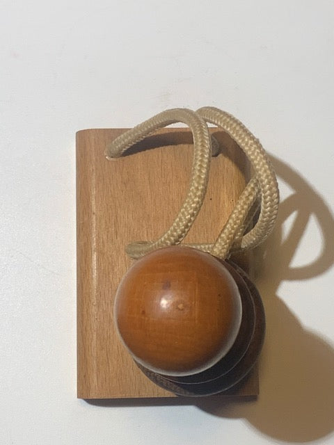 Casse tête Chinois - Année 1990 – 112 × 75 × 142 cm – 200 g