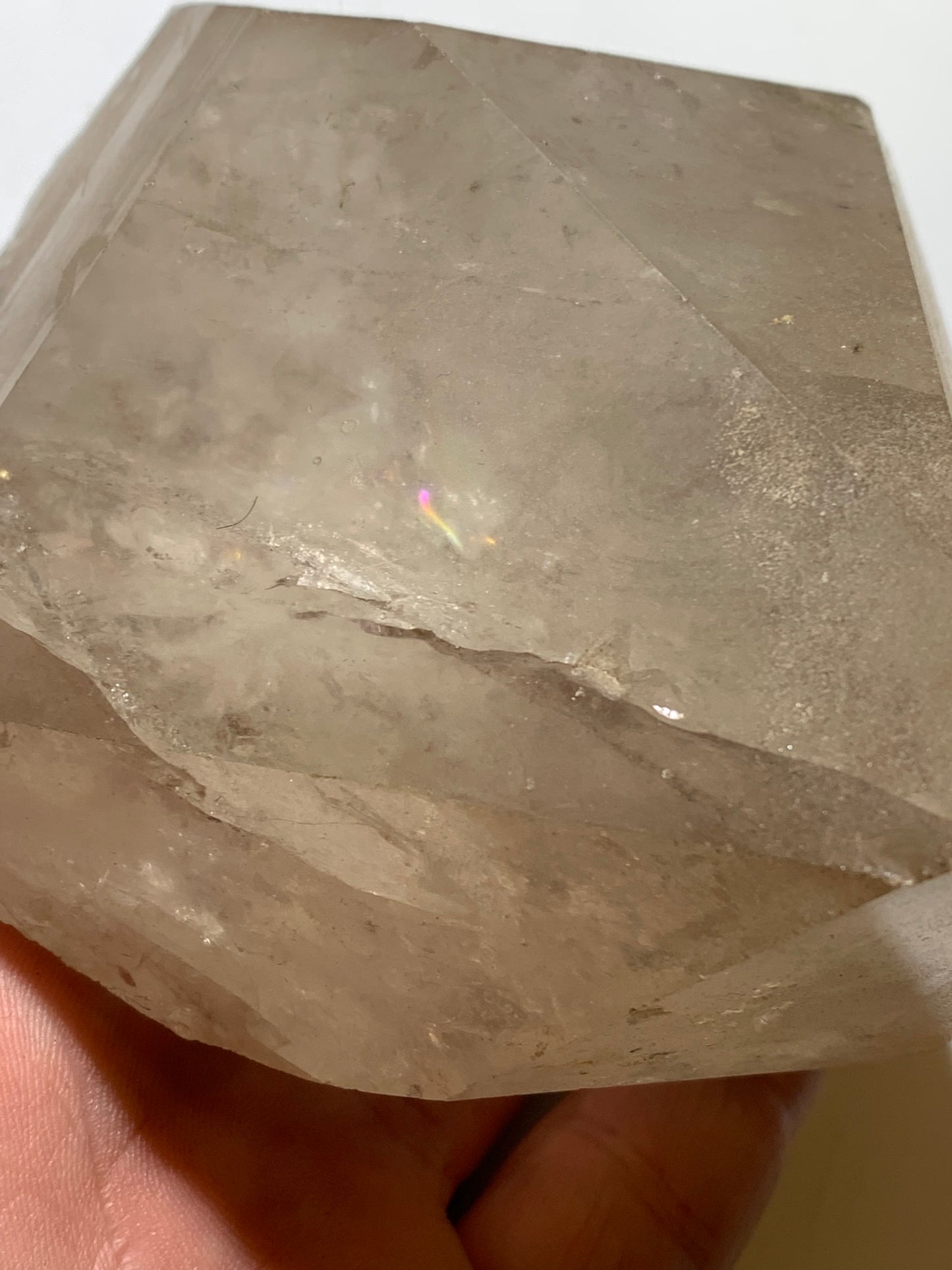 Cristal de roche - Tête de cristal géant - 100 L x 80 l x 64 h mm - 780 grammes - Belle pièce !