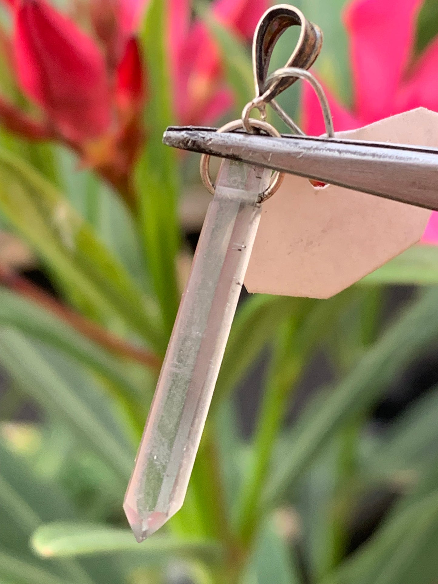 Tourmaline melon d'eau ! Pièce en Argent fait par Gem & Zen de 38mm de hauteur x4 de largeur x4. Vendu avec cordon réglable de couleur noire !