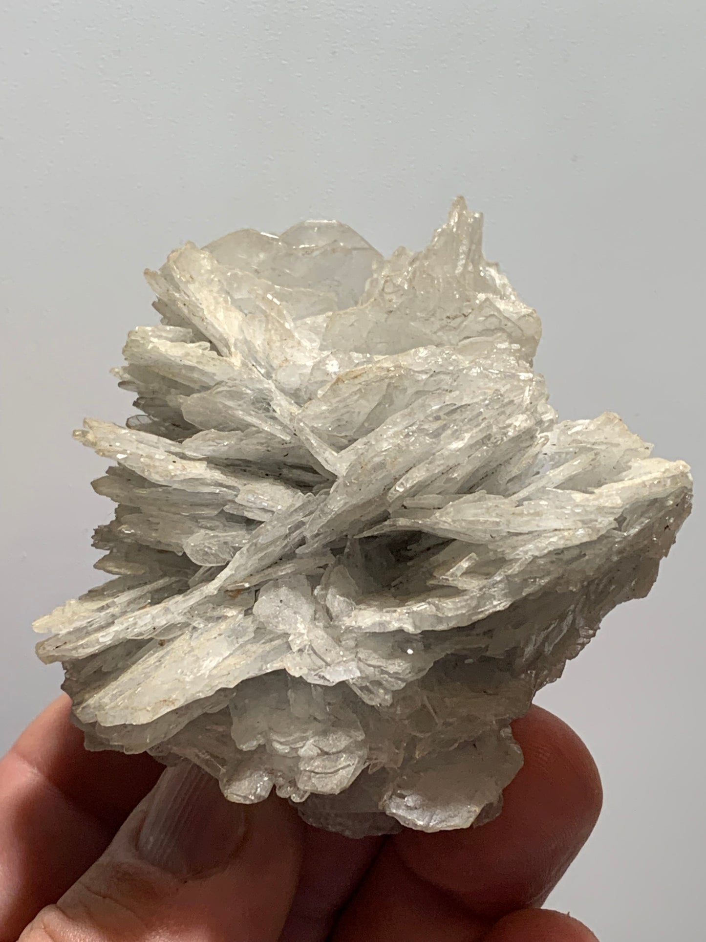 Baryte/ Barytine bleue (France) - Superbe spécimen brut de 73 mm x 62 x 45 - 219,3 gr. !