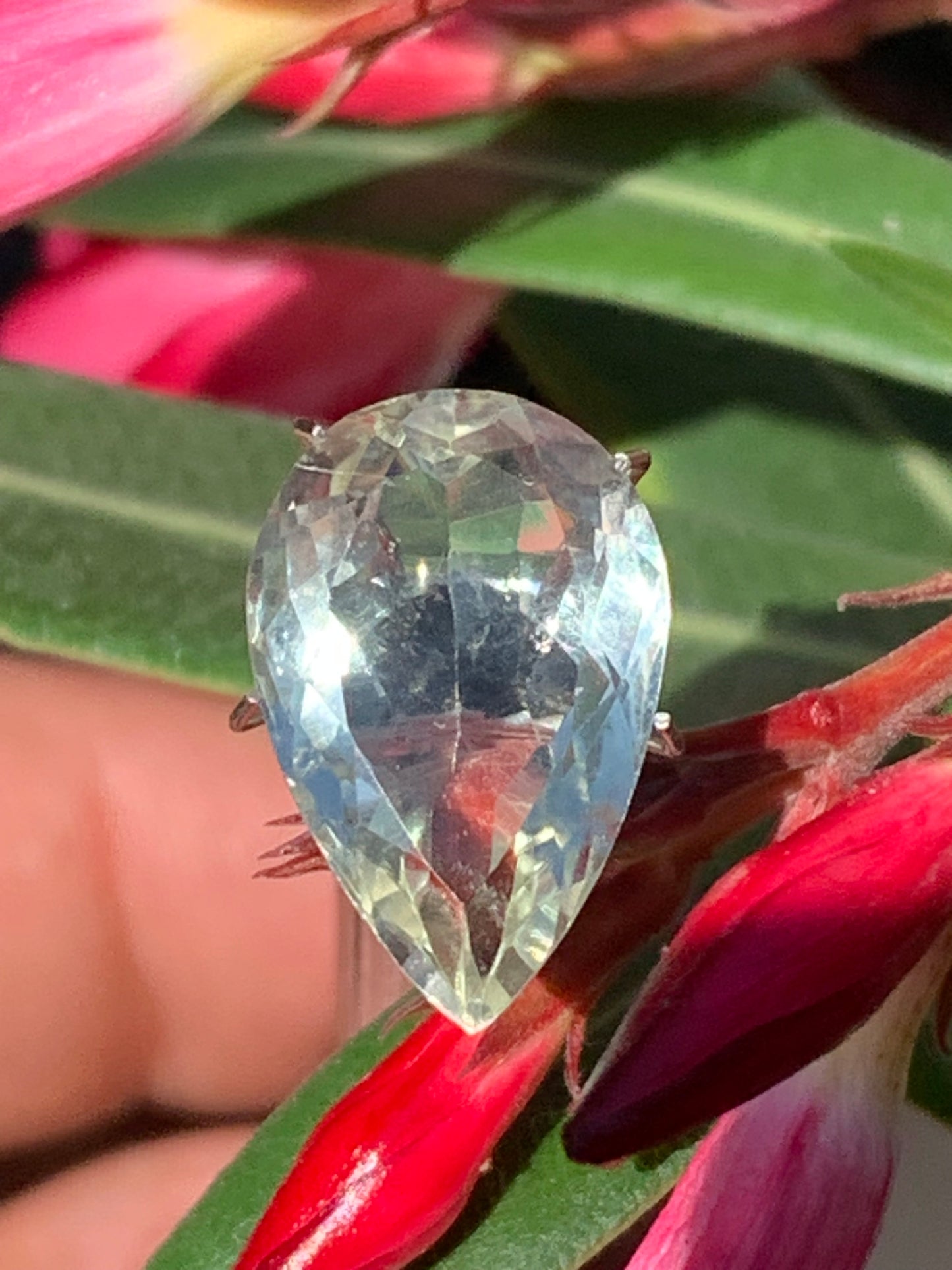 Prasiolite/ Améthyste verte, pierre taillée de 18mm x 12 x 7 - 8,5 carats. Parfait en bijouterie, collection ,exposition...