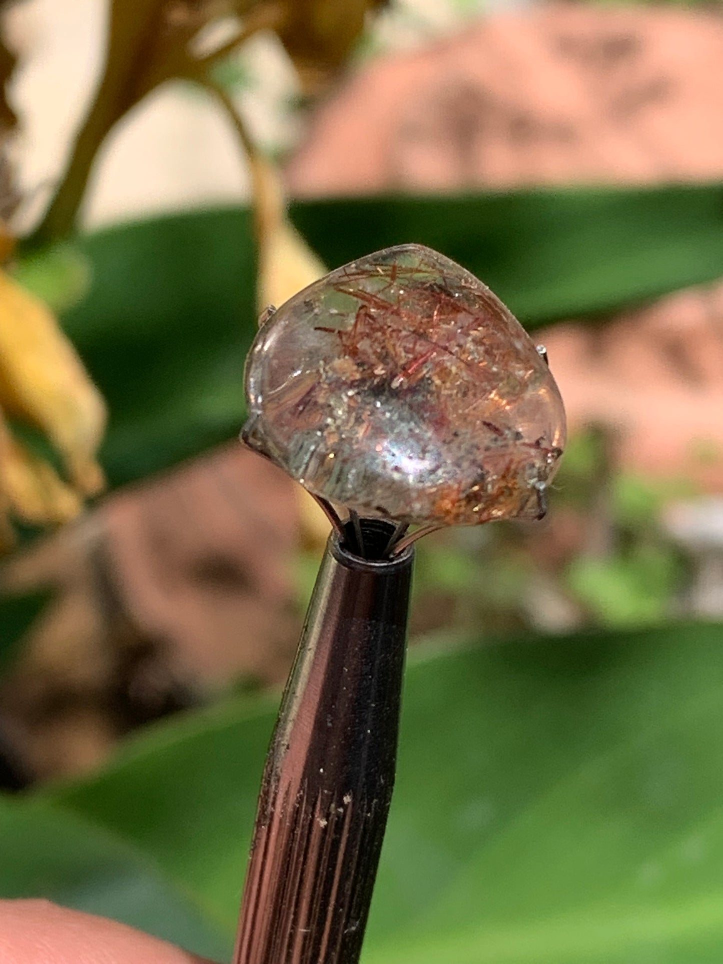 Cristal de roche 'Lodolite', cabochon de 22mm x16 x 7 - 15 carats. Parfait en bijouterie, collection ,exposition, etc