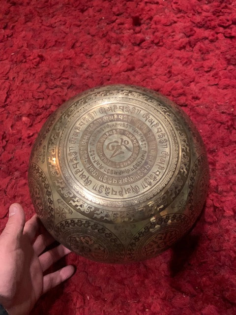 Singing bowl with hand-painted engraving of Green Tara - Ø 25 or 30 cm