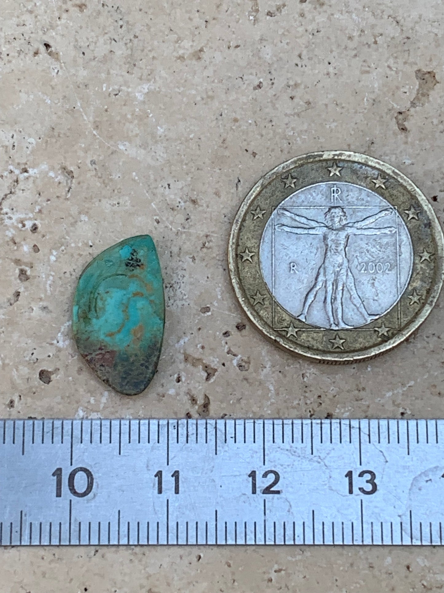 Turquoise, cabochon de 17mm x10 x2 - 2 carats. Parfait en bijouterie, collection ,exposition...