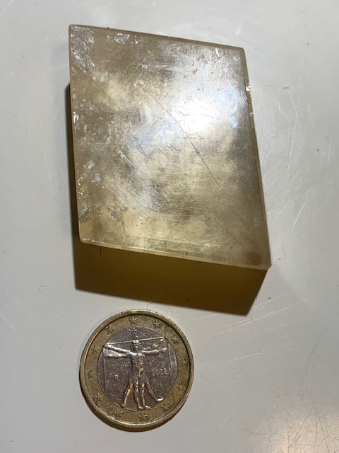 Calcite miel, cristal poli de 49 x 40 x 18 mm - 76,6 gr.