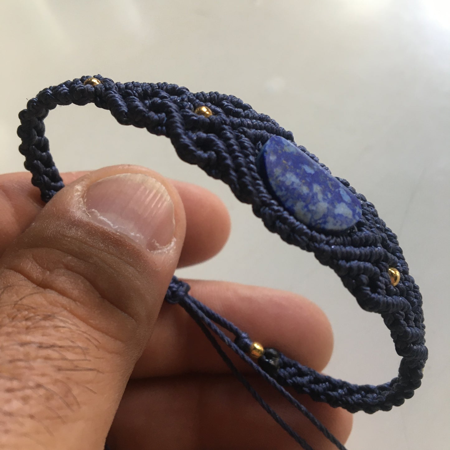 🧵 Bracelet fait main en coton tressé et pierre naturelle en lapis lazuli – Création unique Créatipik