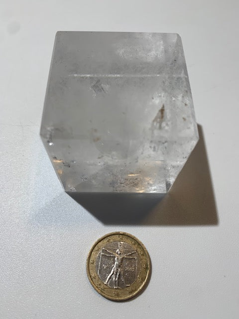 Cube en cristal de roche, un des 5 Solides de Platon - 45 mm/ 224 gr. - Qualité A à AAA