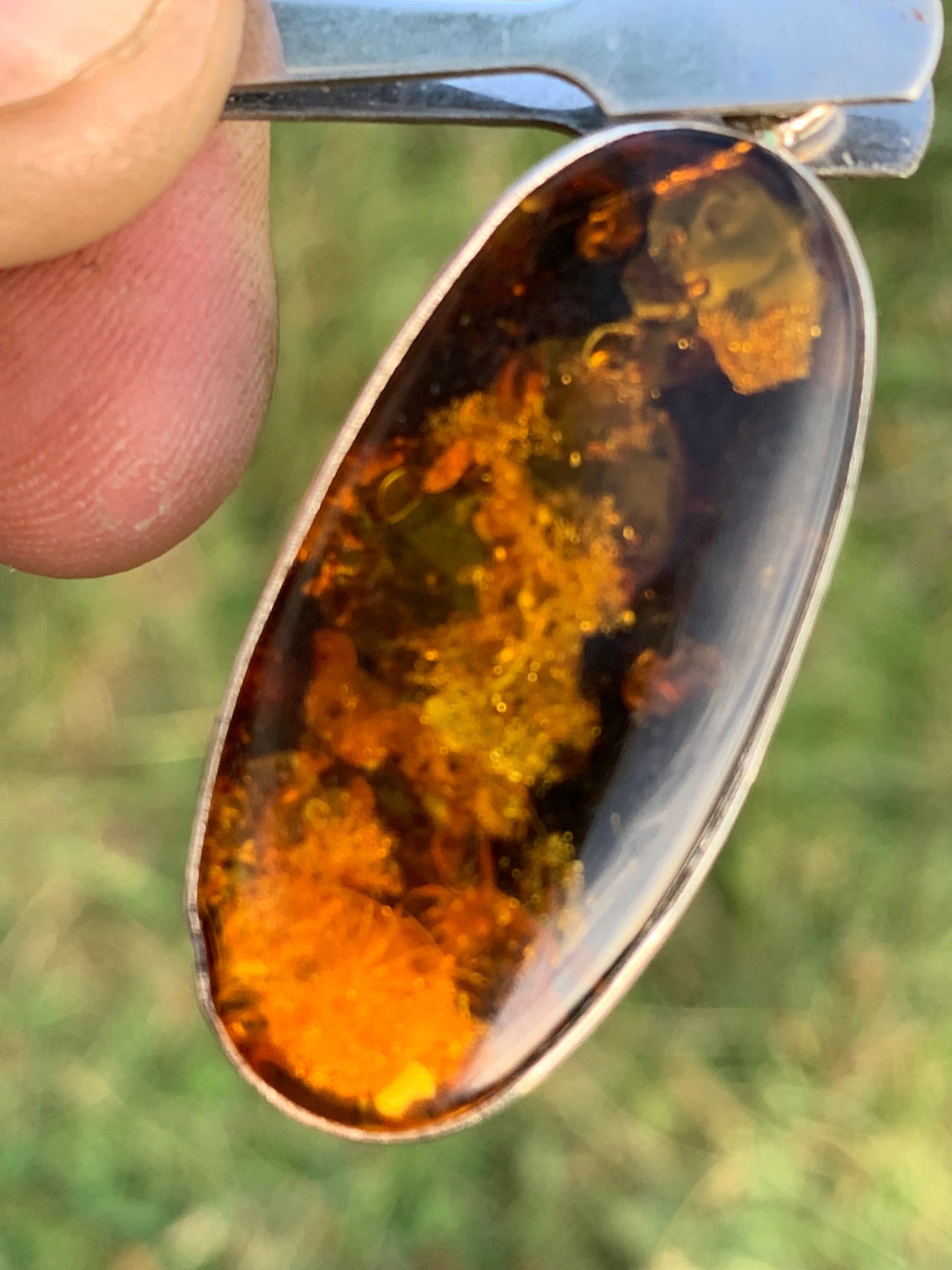 Ambre, pendentif en Argent de 52 x 18 x6 mm / 6,3 grammes, vendu avec cordon noir coulissant de 40 à 70 cm !