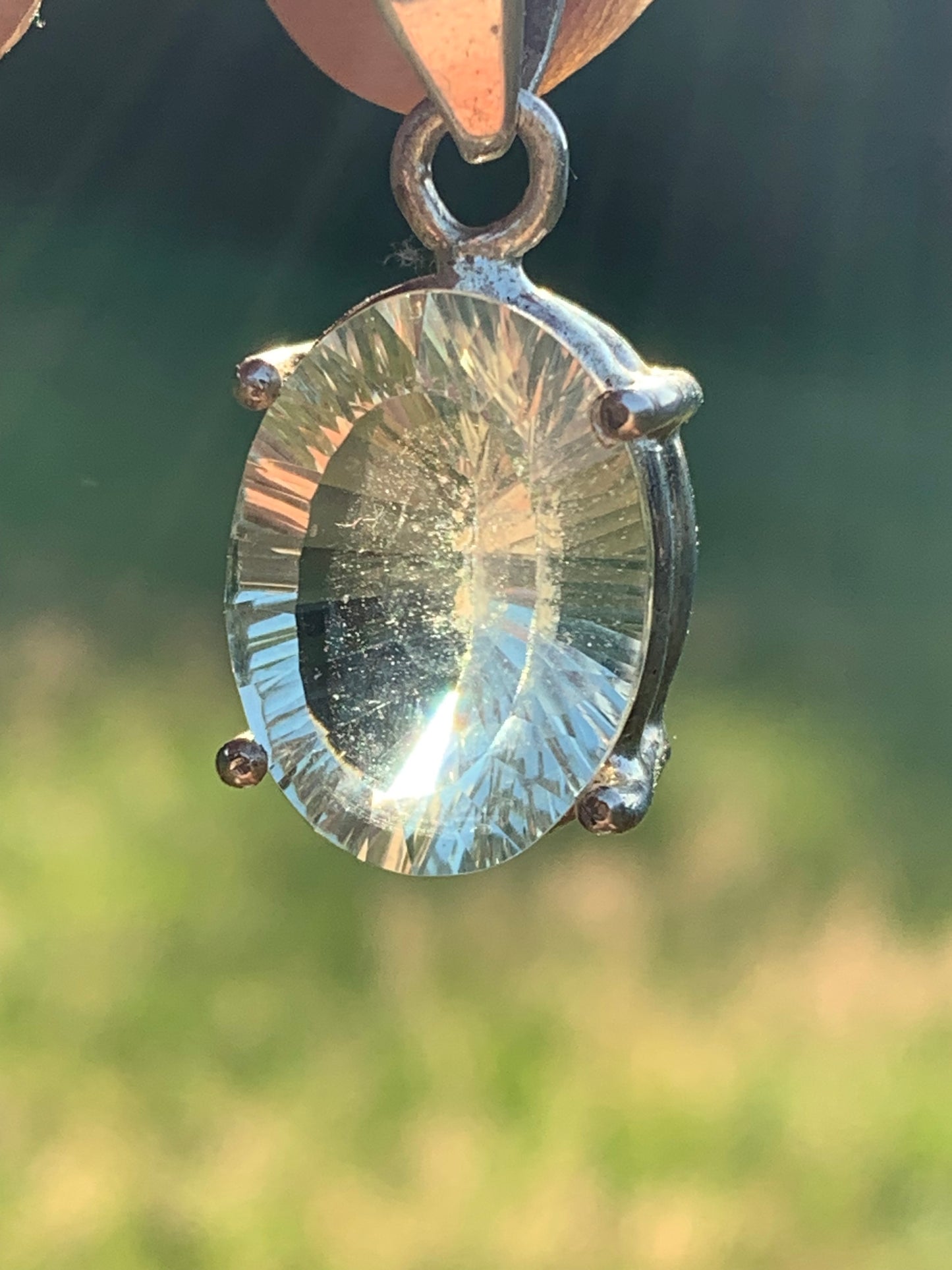 Prasiolite naturelle, superbe pendentif en Argent de 30mm x 14 x 11. Prêt à porter ou pour collection ,exposition...