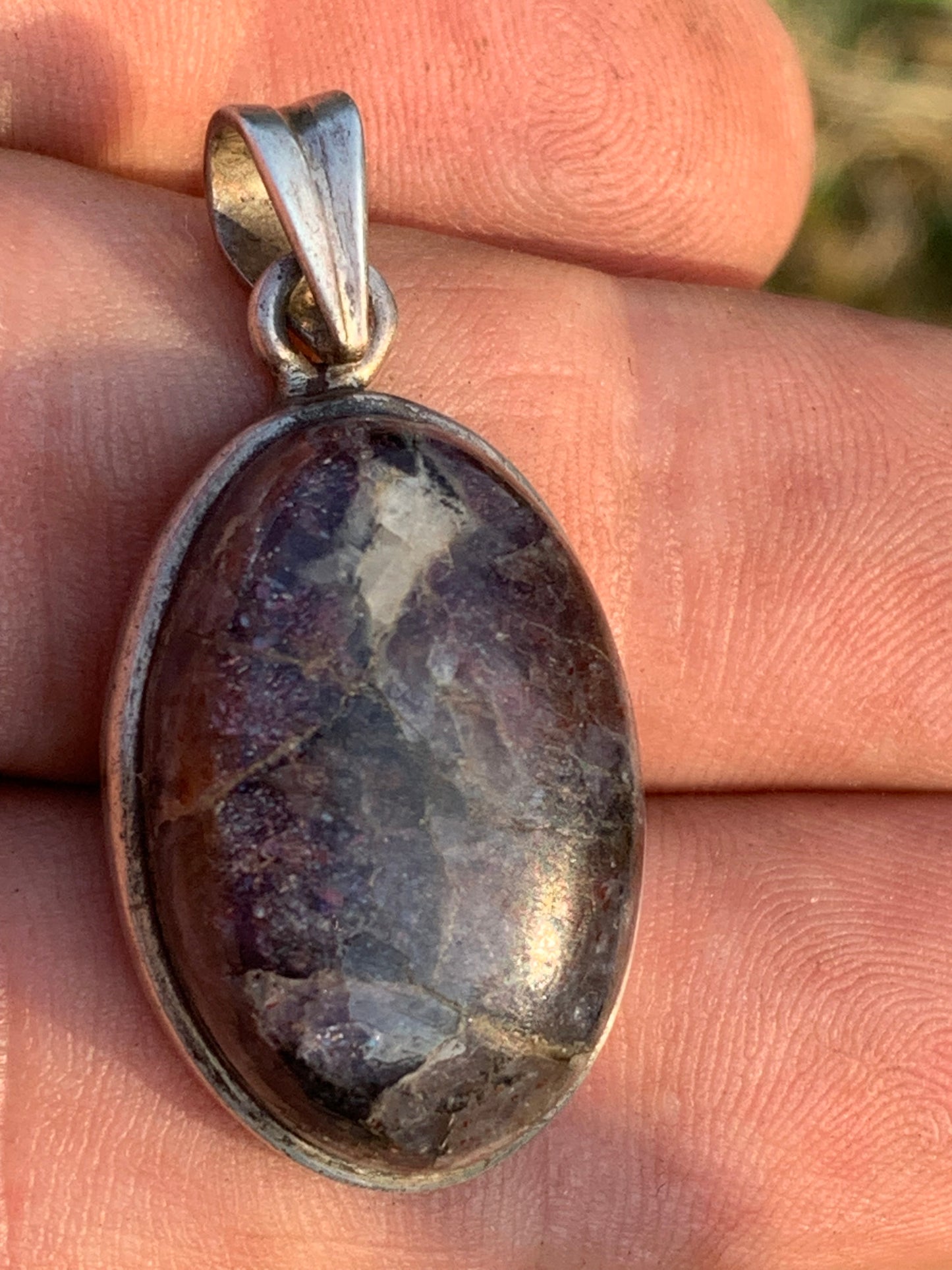 Améthyste Cacoxénite, pendentif en Argent de 38mm x19 x10. Vendu avec cordon noir réglable offert !