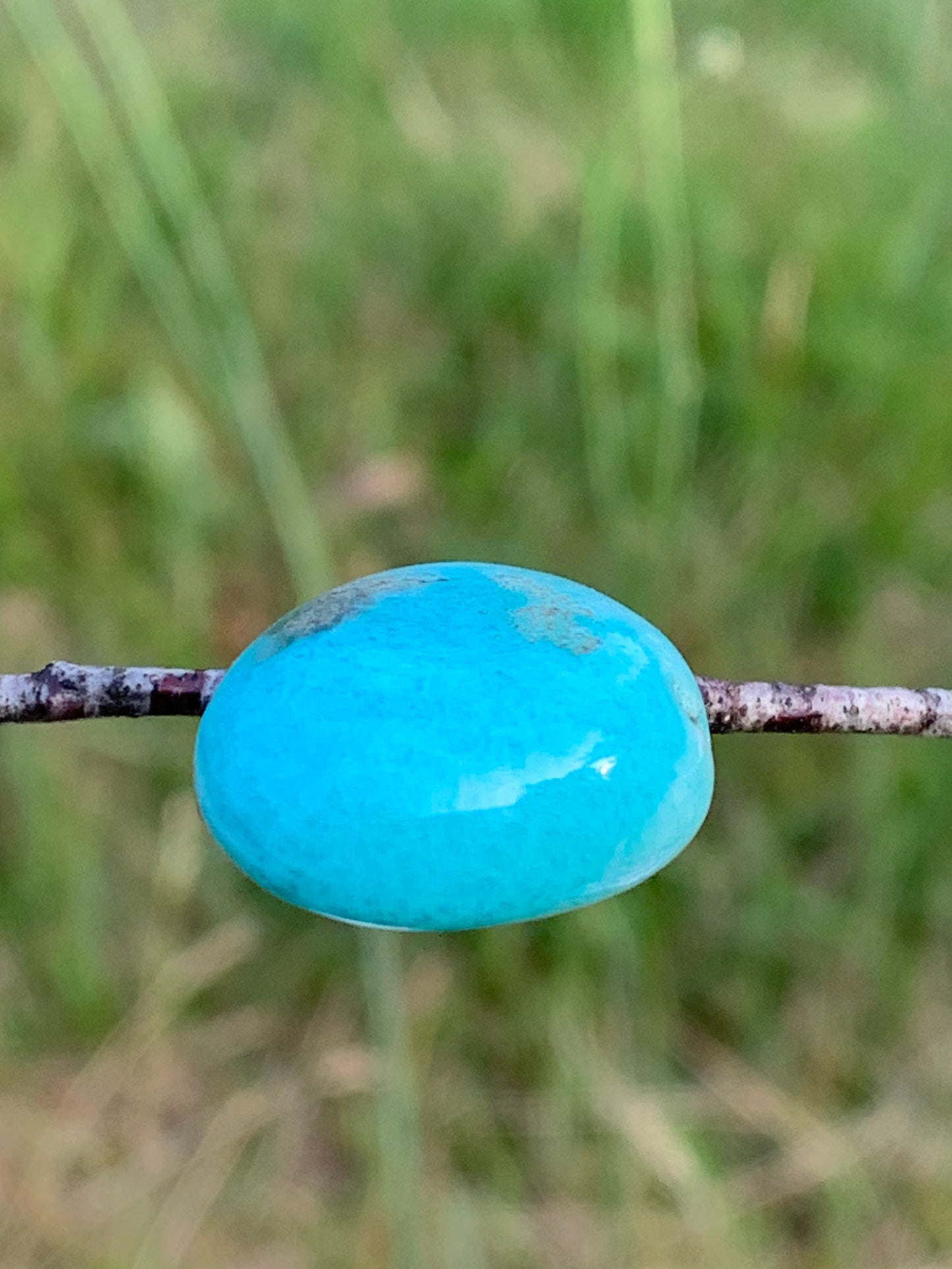 Amazonite, pierre percée de 24mm de hauteur x 20 x 11. Vendu avec cordon réglable de couleur noire offert !