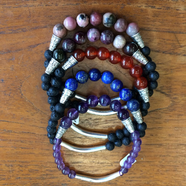 Bracelet Collection 'Ethnique', perles de lave 8 mm + 7 semi-précieuses, longueur 17-21 cm, fait main par Zen C° !