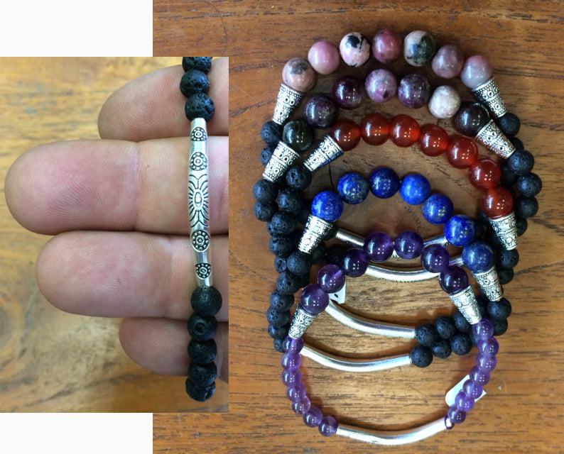 Bracelet Collection 'Ethnique', perles de lave 8 mm + 7 semi-précieuses, longueur 17-21 cm, fait main par Zen C° !