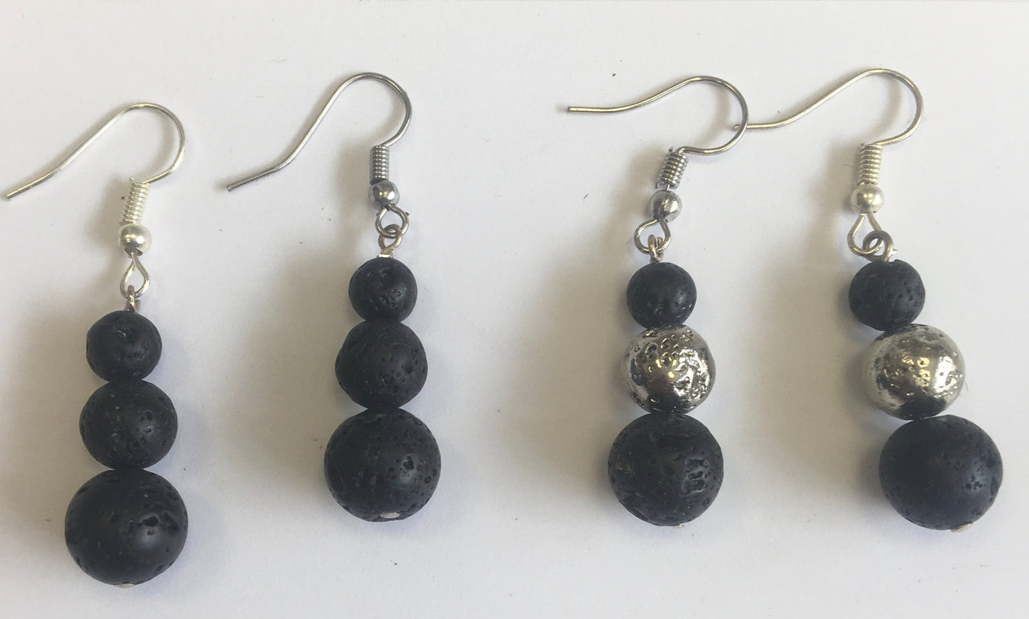 Boucles d'oreilles, collection 'Totem', concept 'Zen Curiosity', qualité AA à AAA. Vendu en finition Argent, laiton ton Argent ou doré + options pour des choix de montures, parfait !