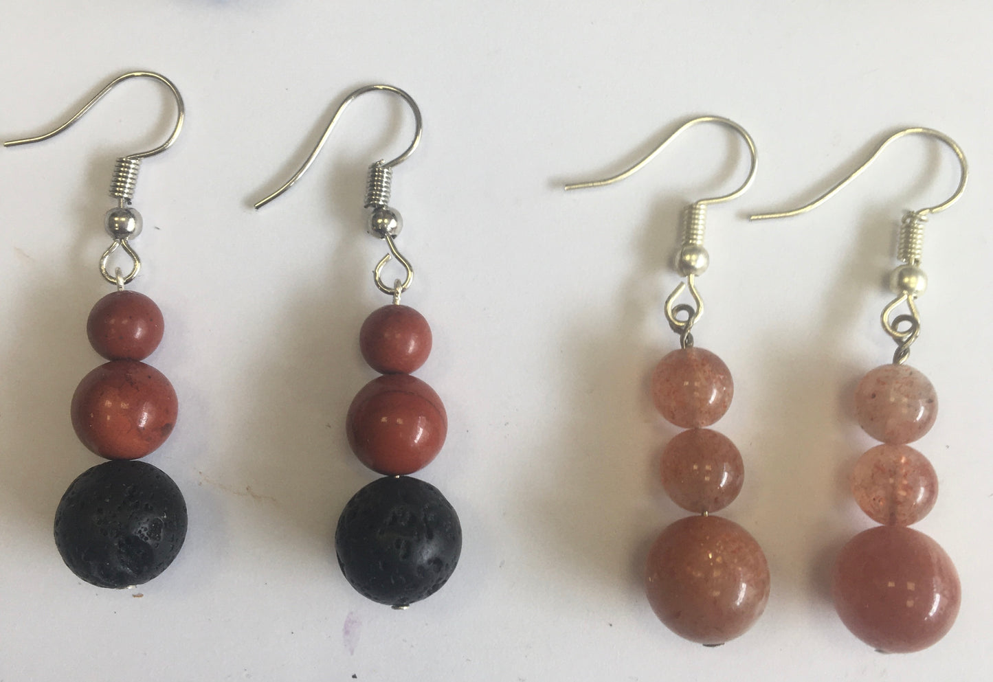 Boucles d'oreilles, collection 'Totem', concept 'Zen Curiosity', qualité AA à AAA. Vendu en finition Argent, laiton ton Argent ou doré + options pour des choix de montures, parfait !