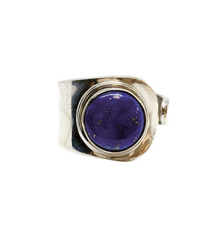 Bague en lapis lazuli, faîte en Argent 0.925, taille réglable. Superbe pierre au bleu pharaon !