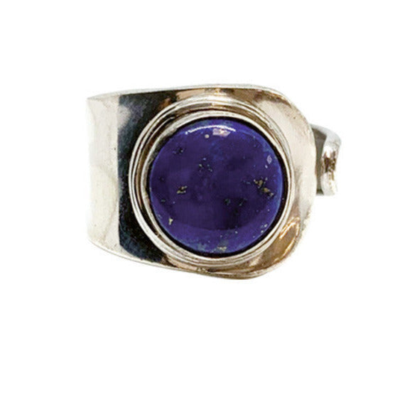 Bague en lapis lazuli, faîte en Argent 0.925, taille réglable. Superbe pierre au bleu pharaon !