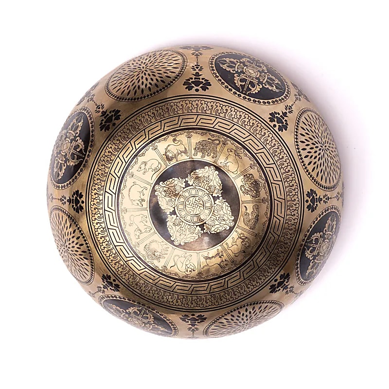 Bol en 7 métaux, gravure Arbre de Vie. 22/24 cm - 1,4/1,6 kg, fait main au Népal, maillet inclus