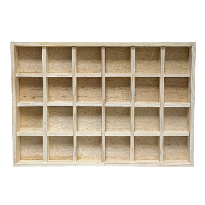 Plateau en bois (Pin) à 24 compartiments, idéal pour organiser et présenter vos objets, que ce soit pour des bijoux, des accessoires ou des articles de décoration