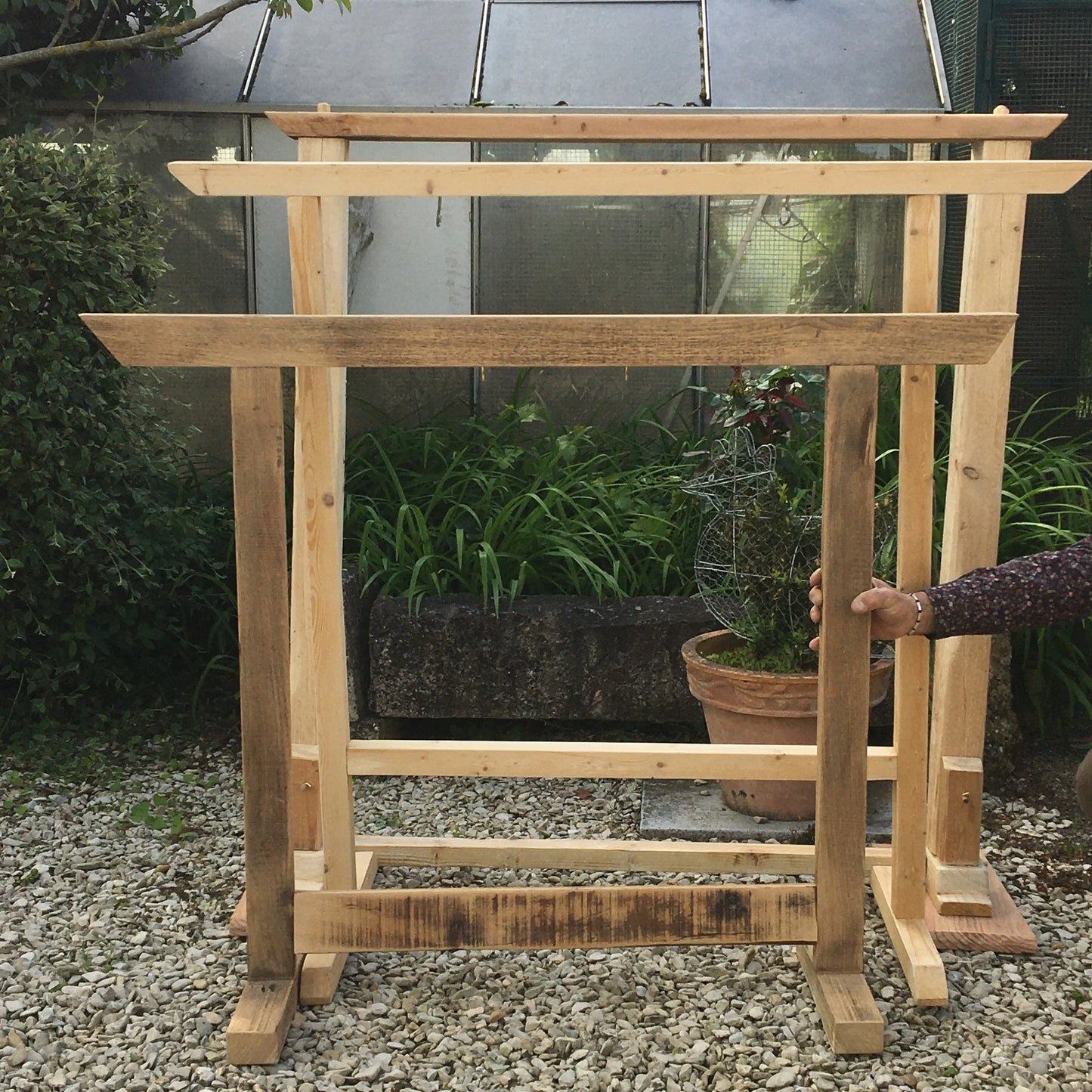 Supports en bois, pour gong ou tambour de 30 jusqu'à 110 cm. 3 modèles au choix, 2 finitions 'mate' ou 'brillante' !