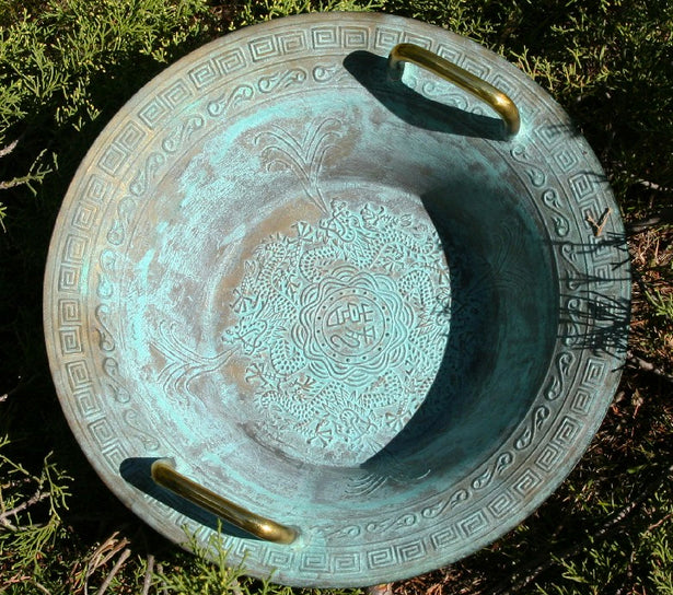 Bol Taoïste/ bol à eau, fait en bronze, taille de 39 centimètres - 2250 grammes. Remonte à la dynastie Han, il y a plus de 2000 ans !