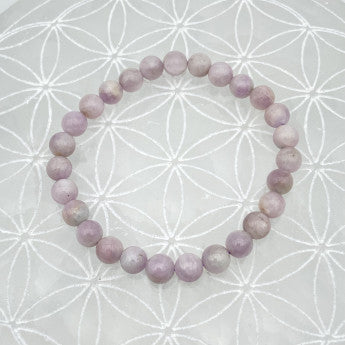 Kunzite/ Spodumène, perles rondes de 6 et 8 mm, vendu en : fil de perle 38/39 cm, en bracelet de 17 à 21cm, en collier de 45 ou sautoir de 60cm. Qualité AA à AAA, superbes perles cristaline et ultra puissante !