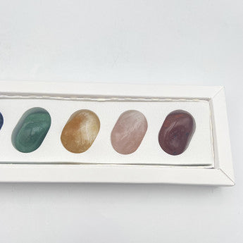 Kit 7 chakras qualité 'Deluxe', 7 pierres de 3 à 4 centimètres. Parfait pour la lithothérapie, en cadeau, en collection...