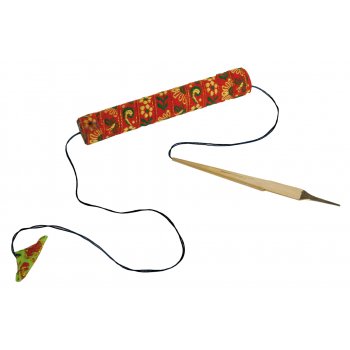 Dan-Moî Jew's harp from Vietnam, an authentic model from the Hmong tribe. Sold in a colorful bamboo case. 3 sizes to choose from, very easy to play!