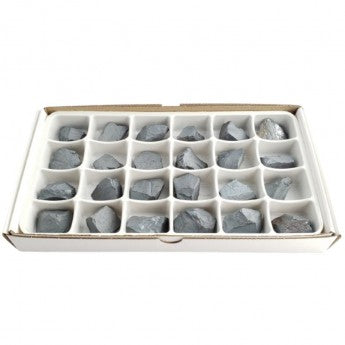 Vente au carton/flat complet de 24 pièces de 3/4 x 3/4 cm environ. Parfait pour lithothérapie, bijouterie, collection ou exposition !