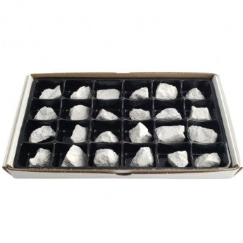 Vente au carton/flat complet de 24 pièces de 3/4 x 3/4 cm environ. Parfait pour lithothérapie, bijouterie, collection ou exposition !